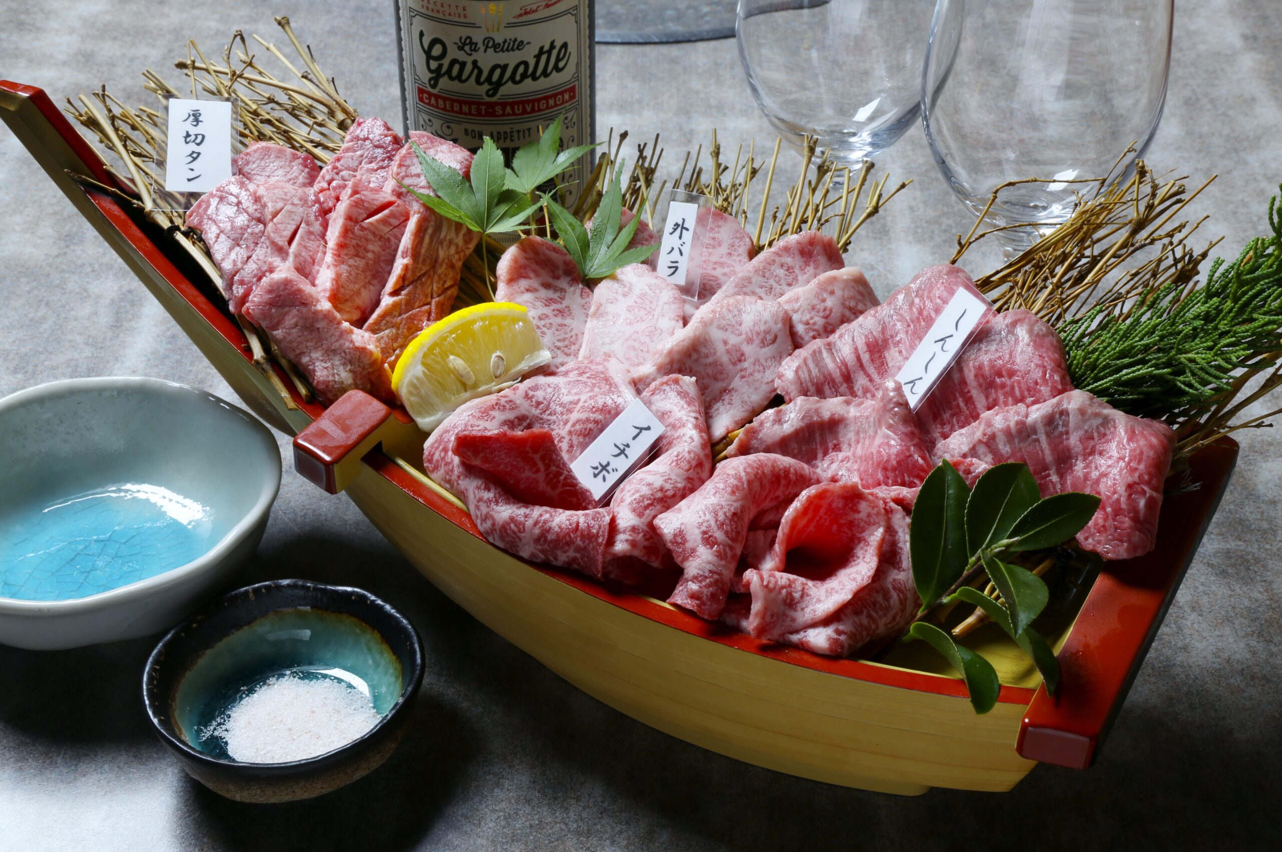 体験型焼肉入門 肉屋の舟盛り