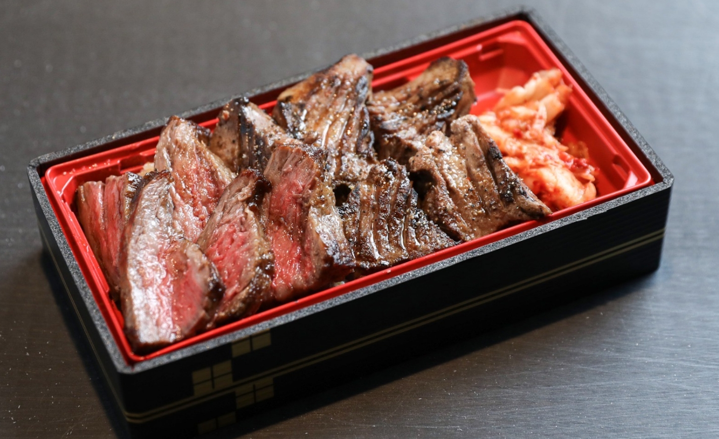 厚切りタン＆三河牛ステーキ重弁当